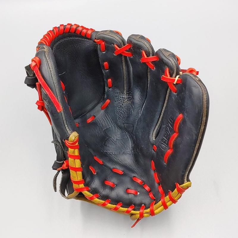 全紐交換済み】 アンダーアーマー 軟式グローブ / 投手用 型付け済み