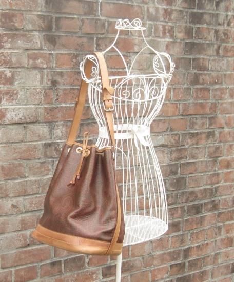 ETRO （エトロ ヴィンテージ） レザー ペイズリー柄 巾着 ショルダー