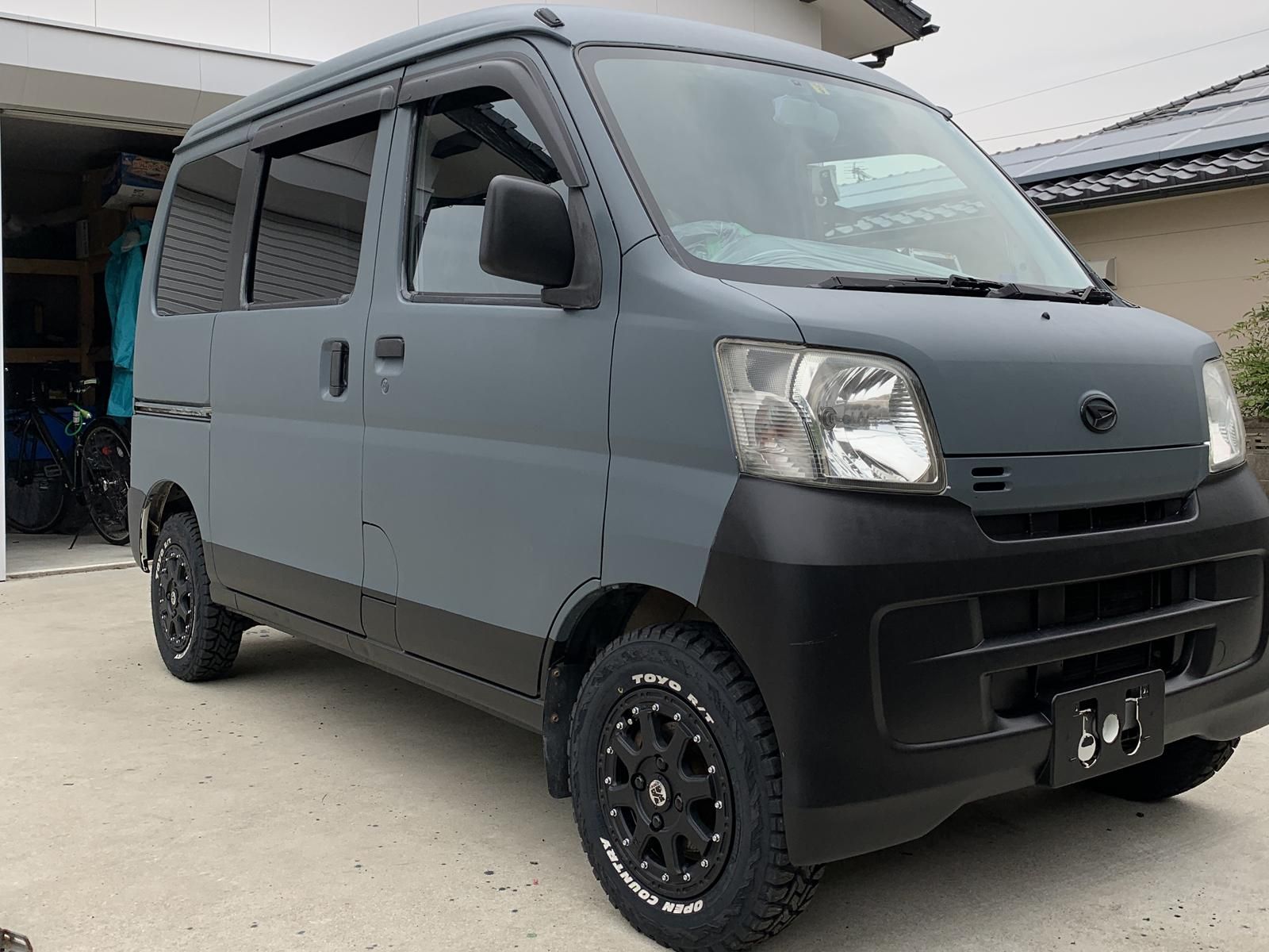 ダイハツ ハイゼットカーゴをイーグルブルーグレーで刷毛塗り全塗装