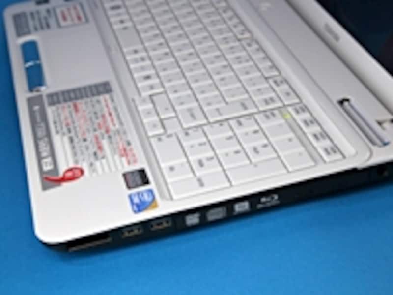 3/3 東芝 dynabook T350/56BW [ノートパソコン] All About