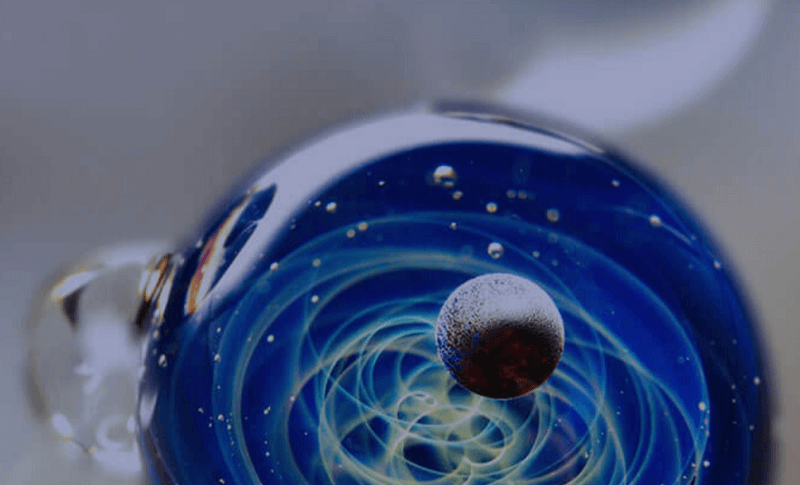 プラスアルファの宇宙ガラス】無限に広がる宇宙をガラス玉に閉じ込め