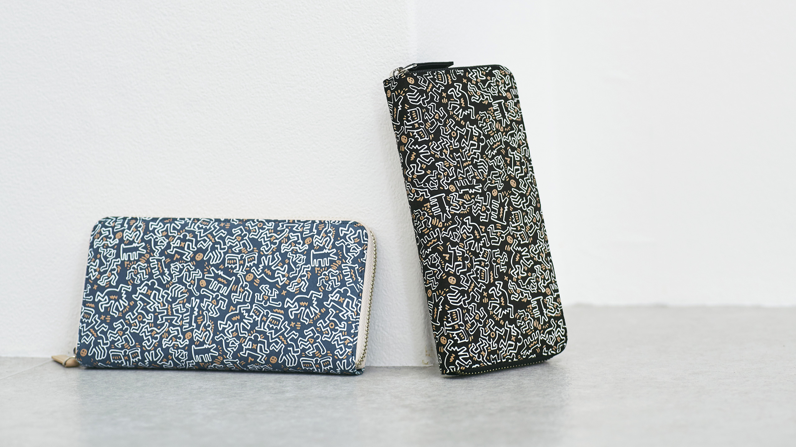 Keith Haring サコッシュ［Blue×Keith Haring collection 2023］：印傳