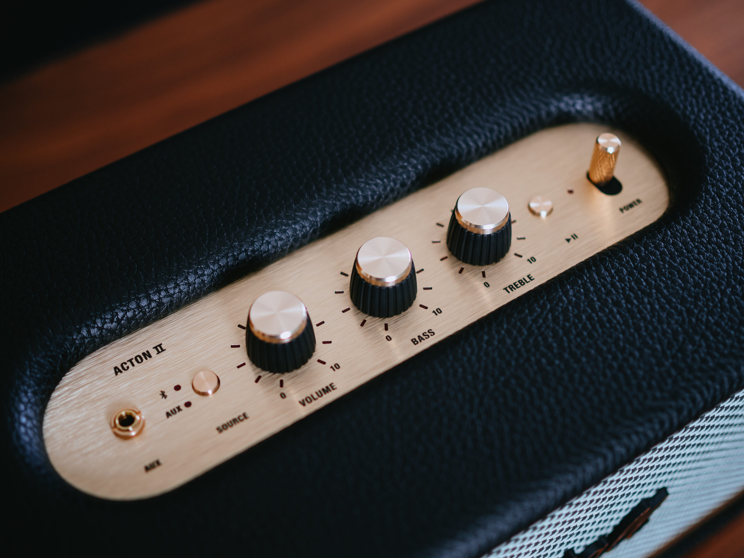 Marshall(マーシャル)｜お洒落で高音質なBluetoothスピーカー「ACTON