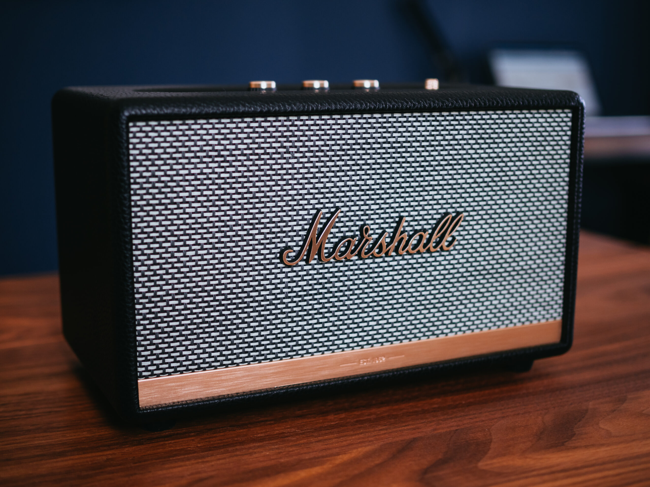 Marshall(マーシャル)｜お洒落で高音質なBluetoothスピーカー「ACTON