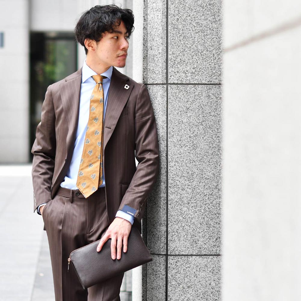 夏の日差しに映えるブラウンソラーロ！！LARDINI【ラルディーニ