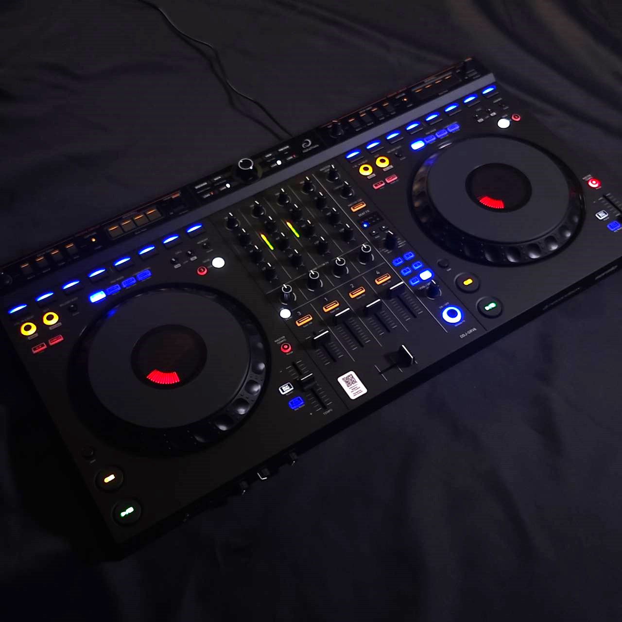 DJ初心者必見】DJコントローラー DDJ-FLX4,DDJ-GRV6,DDJ-FLX10の比較と