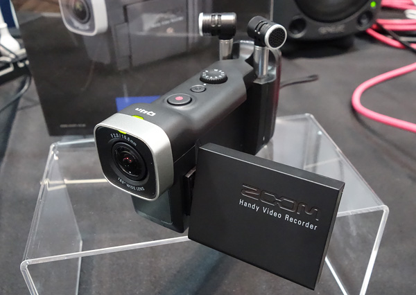 Zoom Q4n ビデオカメラ 本体 ZOOM Handy Video Recorder Q4 価格比較