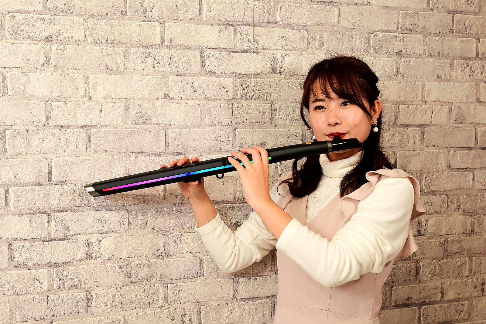 ROBKOO R1 | サックスはもちろんフルートタイプにも対応する電子管楽器