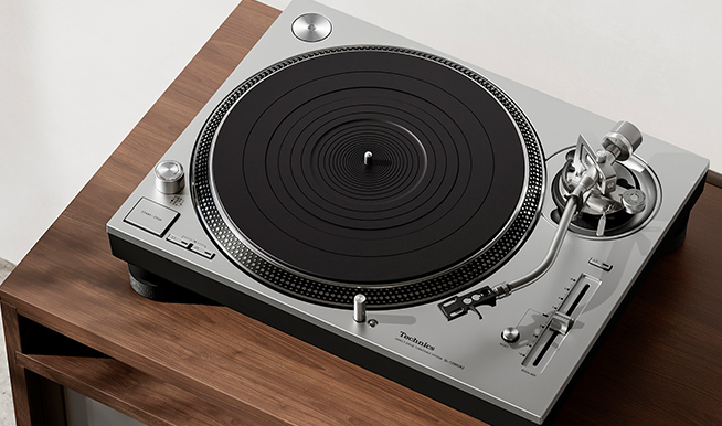 Technics SL-1200GR2 | 新開発の新世代モーターを搭載したアナログ