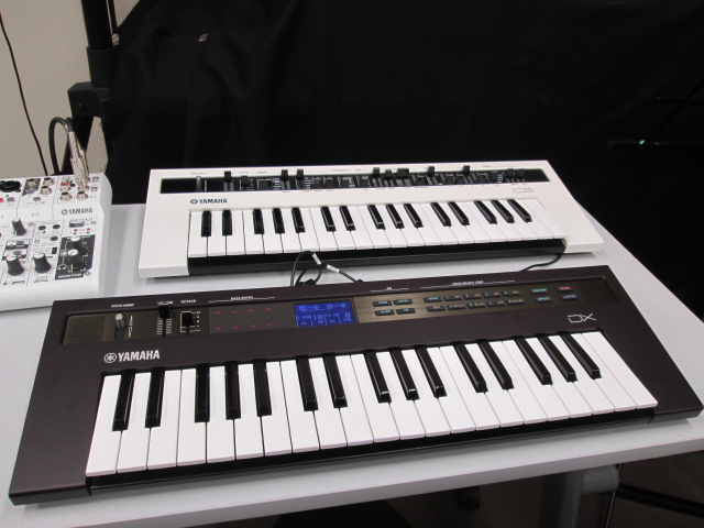 梅田ロフト店に到着したので、開封の儀とYAMAHA Reface DXとCS2台同期