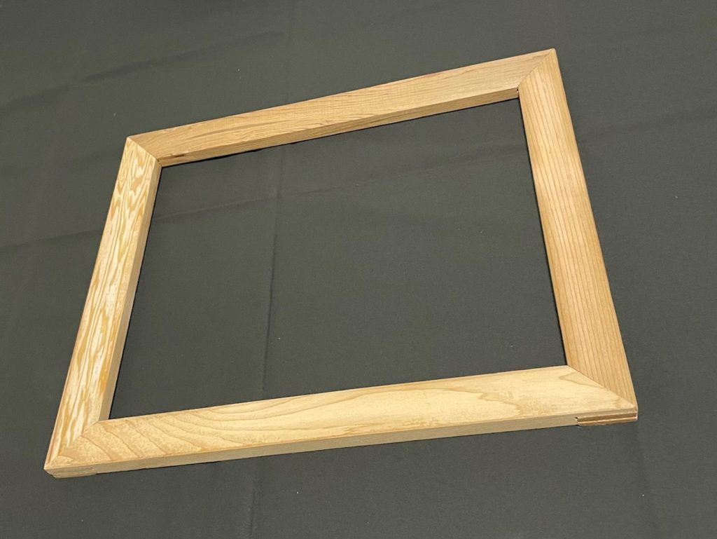 30分で完成】油絵キャンバスの木枠の組み立て方｜歪まない作り方