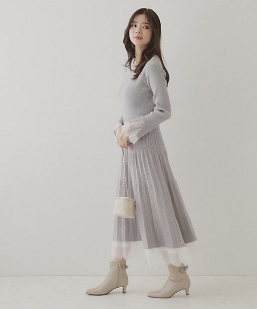 優雅なレディワンピース】袖裾レースデザインニットワンピース