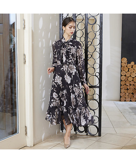 ボウタイプリーツワンピース（83012402） | Rose Tiara (Women