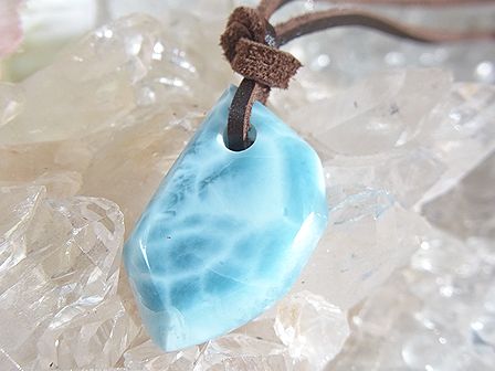 ラリマー ☆ ペンダントトップ ☆ 革ひも付き！