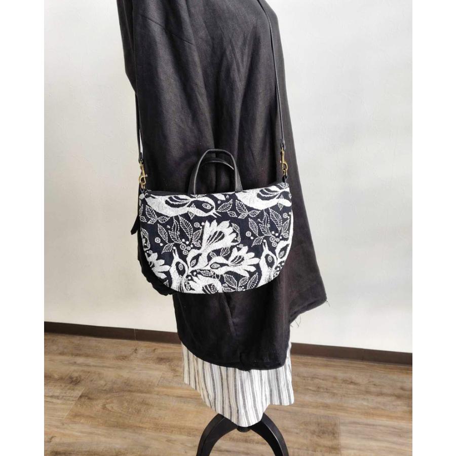 送料無料】ミナペルホネン/carnival カーニバルネイビー/ミニラウンド