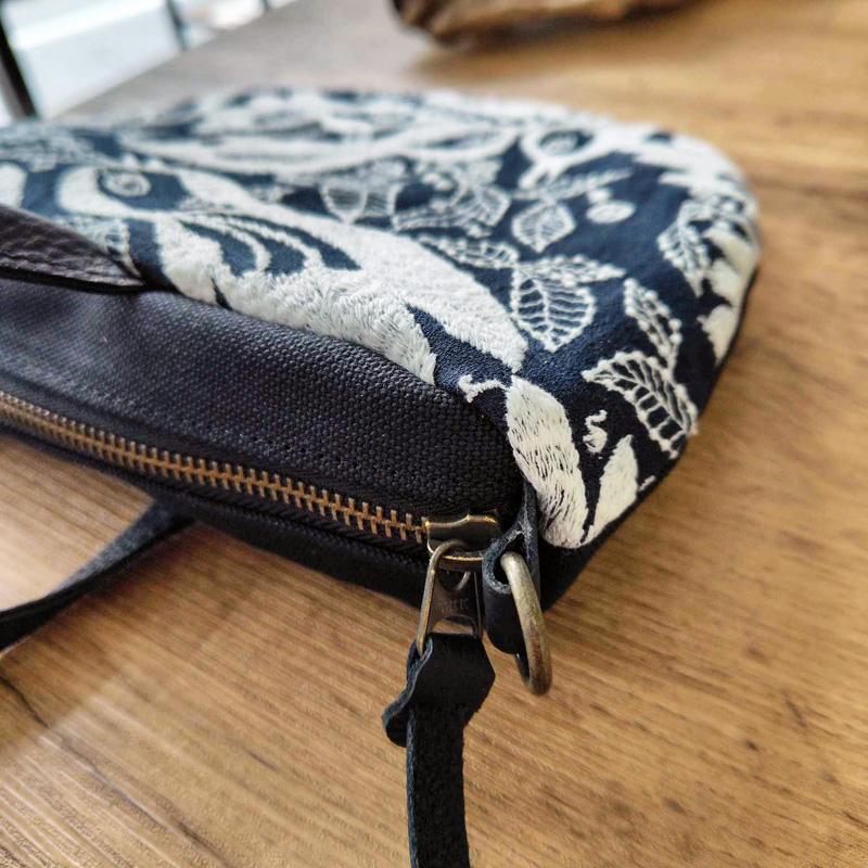 送料無料】ミナペルホネン/carnival カーニバルネイビー/ミニラウンド