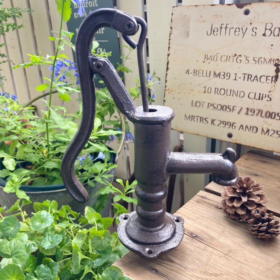 手押し井戸ポンプ ガーデンオブジェ アイアン アンティーク ウォーター