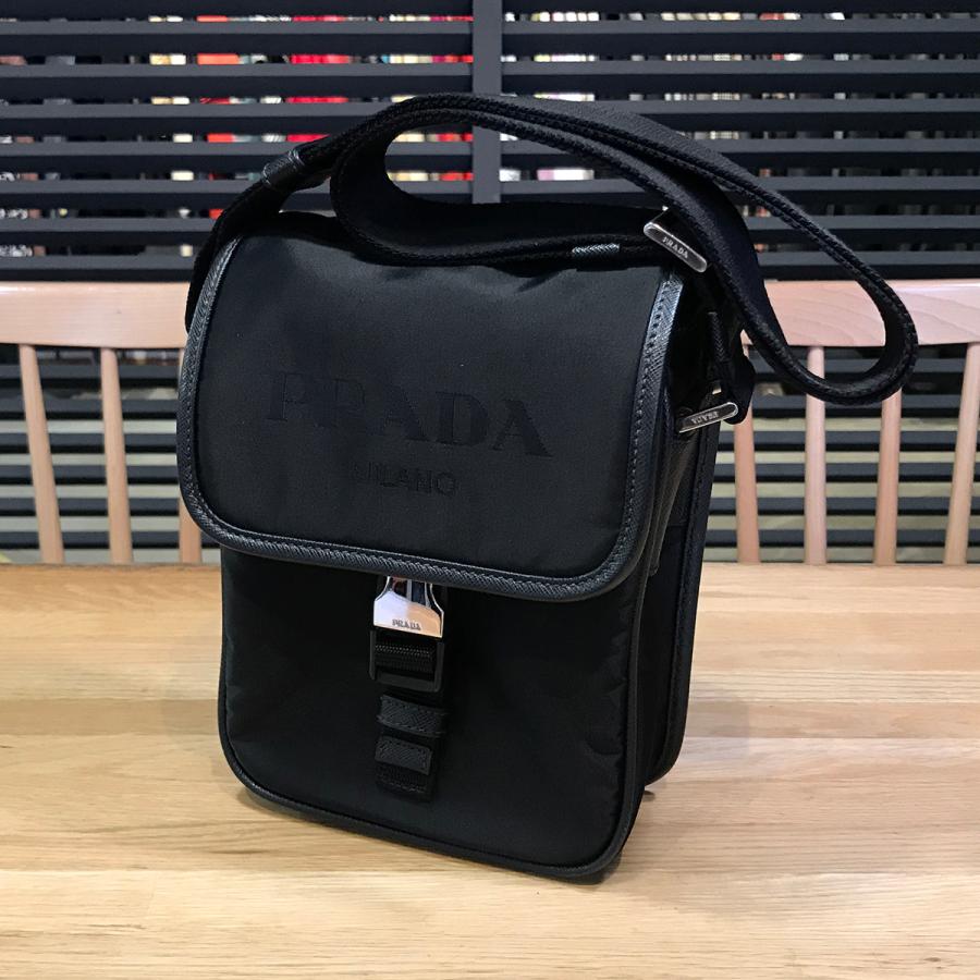 PRADA（プラダ） 【新品同様】プラダ ショルダーバッグ ブラック