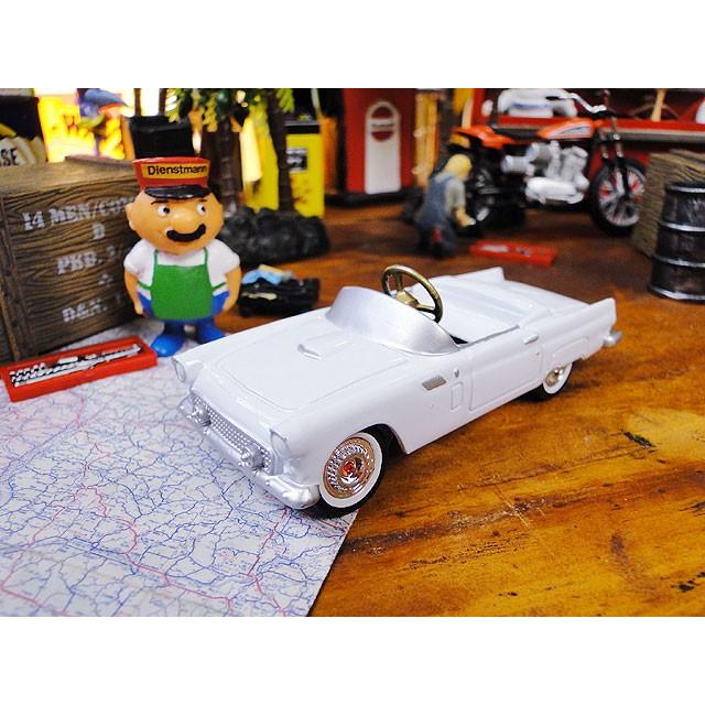 1950年代のアメ車のペダルカーを再現したミニカー 限定品 （1956