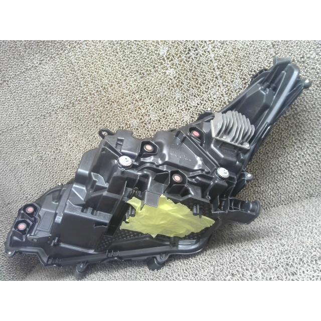 ハリアー 4486・ハリアー AXUH80 【右 ヘッドランプ】 運転席側 ヘッド