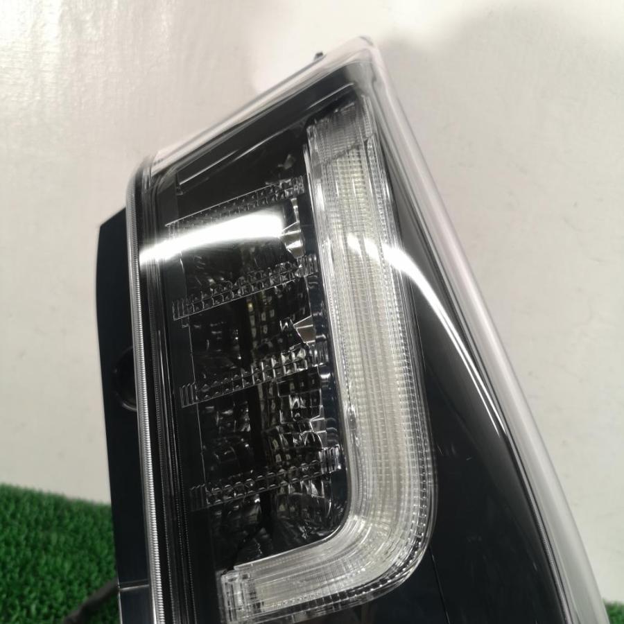 LA650S 前期【テールランプ/ライト 右】81551-B2440 R2 ダイハツ