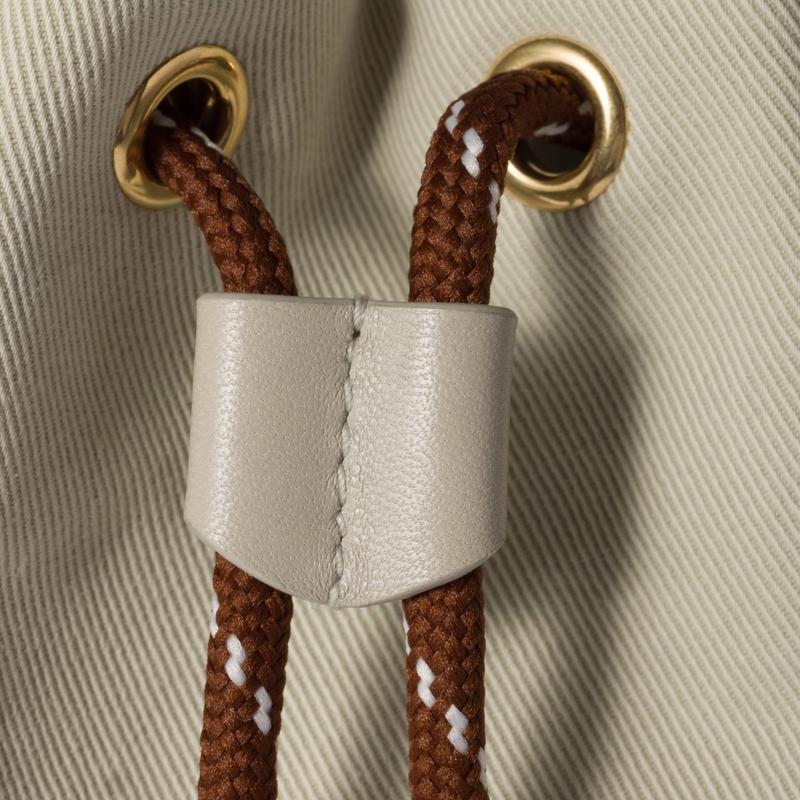 miu miu（ミュウミュウ） ギャバジン ポーチ5NR038_2IA7_F0C42