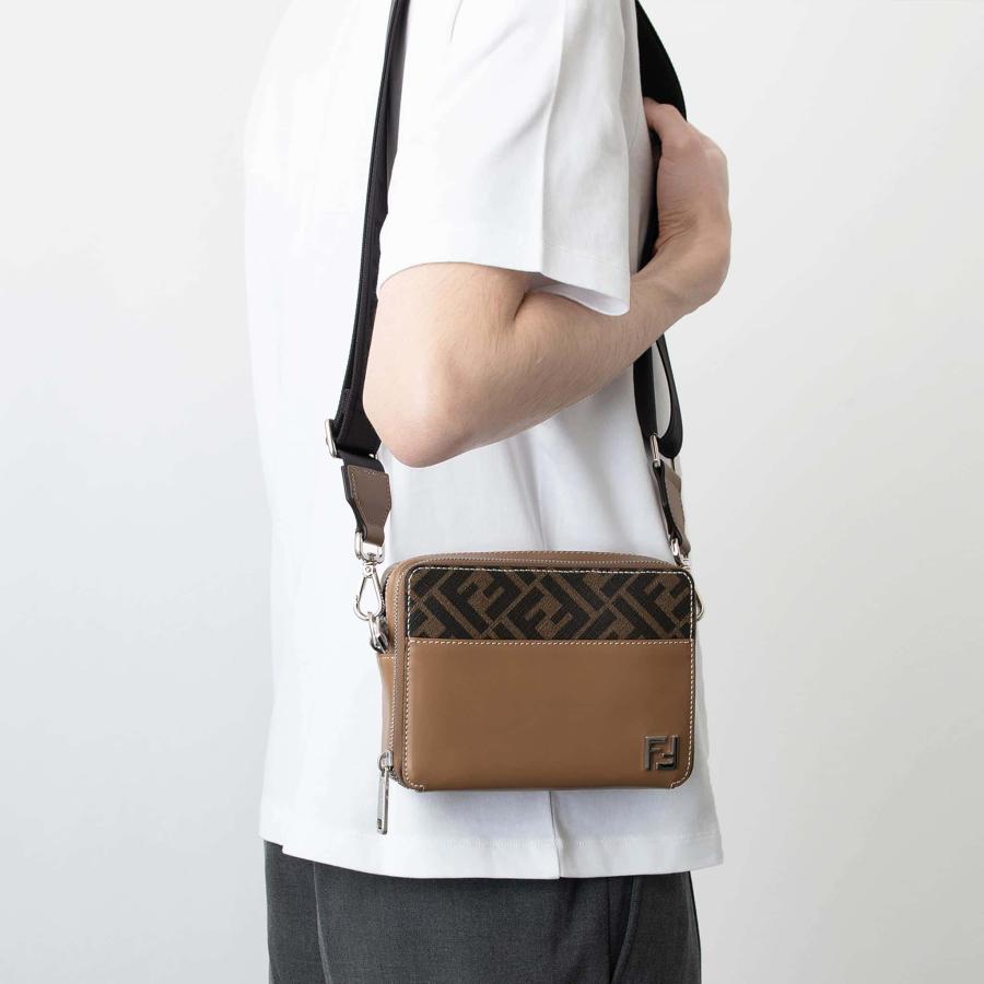 FENDI（フェンディ） バッグ ショルダーバッグ SQUARED FF CAMERA CASE