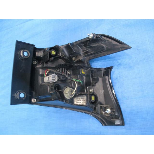 シエンタ(車) ◇シエンタ DBA-NSP170G 左テールランプ 〜30.9 NO