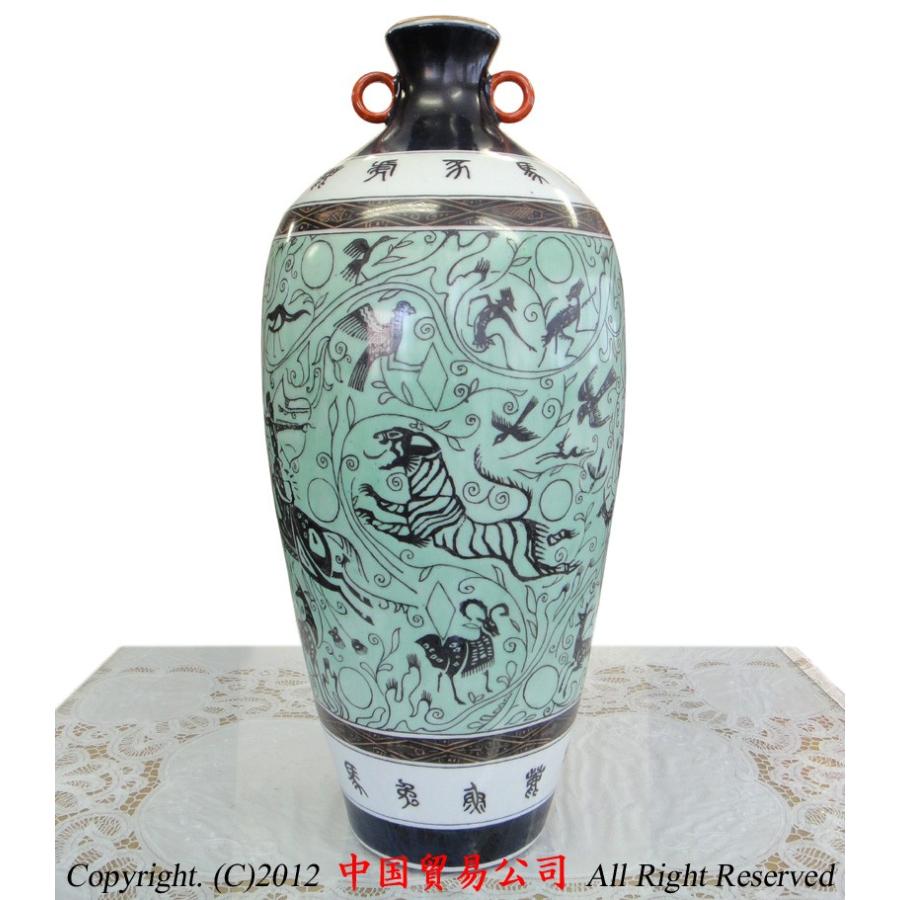 中国・景徳鎮様式の大型花瓶（山水図）です 中国・景徳鎮様式の大型