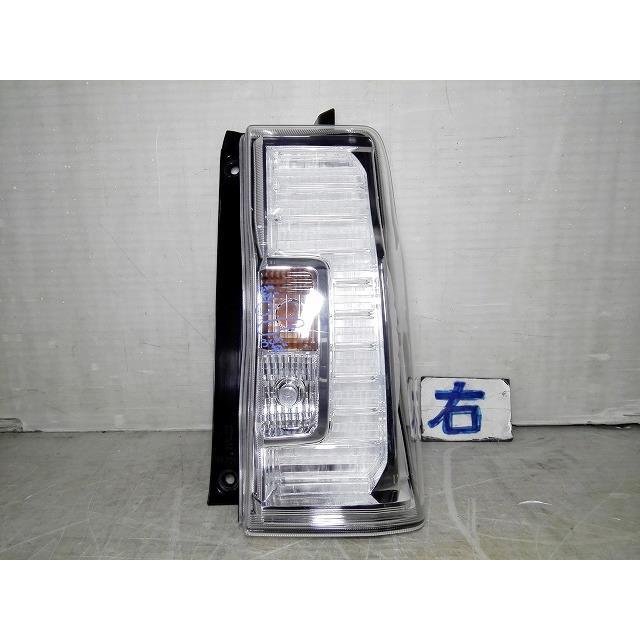 タント DBA-LA600S 右テールランプ ブレーキランプ ストップランプ