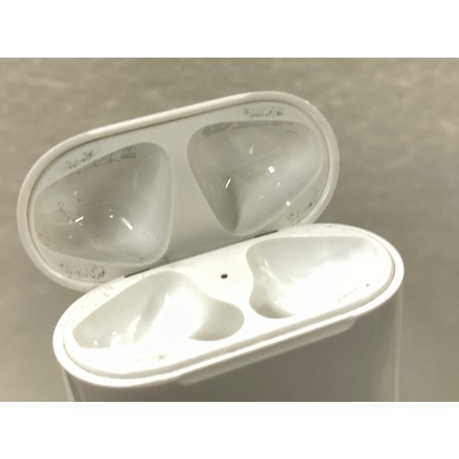 Apple 中古 ワイヤレスイヤホン Apple AirPods 第2世代 with Charging