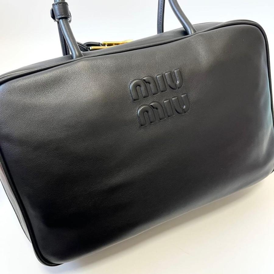 miu miu（ミュウミュウ） レザー ボー バッグ ラージ ブラック