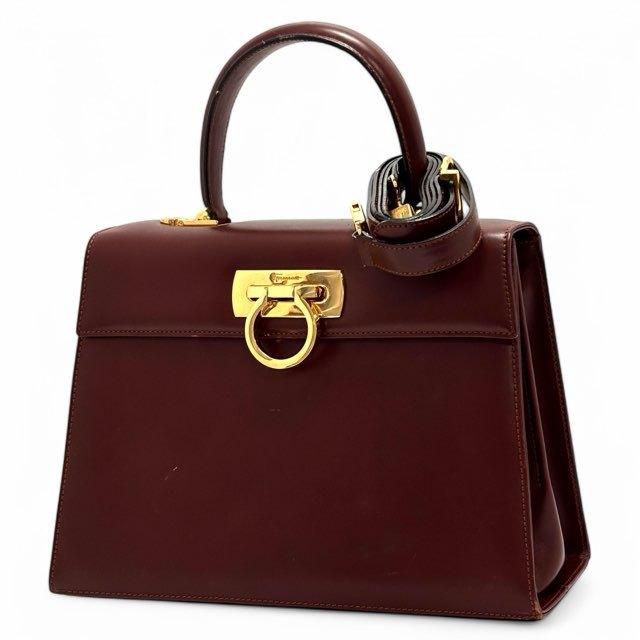 在庫処分大セール】Salvatore Ferragamo サルヴァトーレフェラガモ