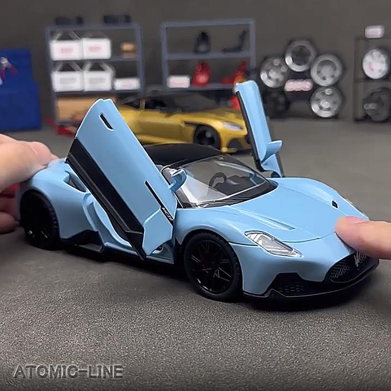 Maserati（マセラティ） MC20 1/24 ミニカー 全3色 ライト点灯