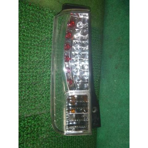 eKワゴン DBA-H82W 左テールランプ/ブレーキランプ 8331A040