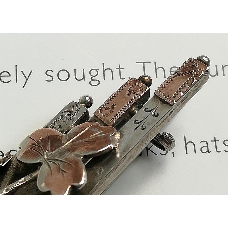 ヴィクトリアン シルバー ブローチ 1893年 イギリスアンティーク : BAU