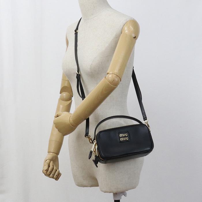 miu miu（ミュウミュウ） 中古良品 MIUMIU(OUTLET) アウトレット 斜め