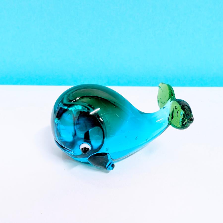 ガラス細工 クジラ（L) 緑／水色 ミニチュア 雑貨 置物 小物 鯨 : きた
