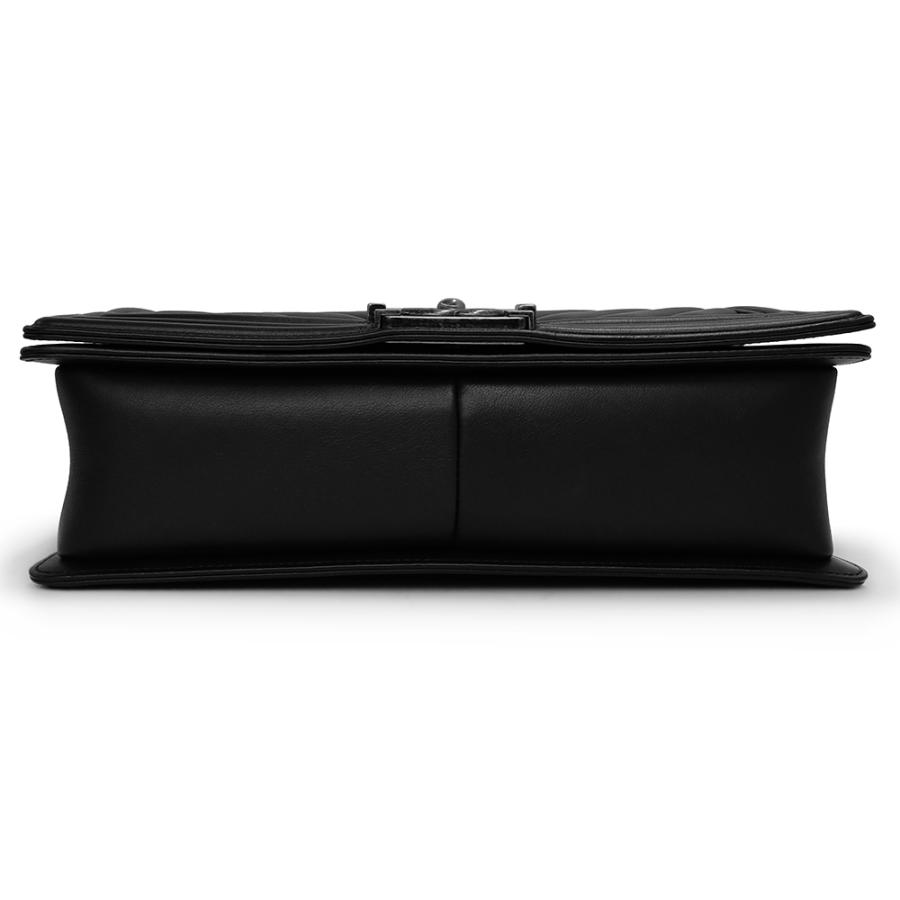 CHANEL（シャネル） （美品）シャネル シェブロン Vステッチ ボーイ