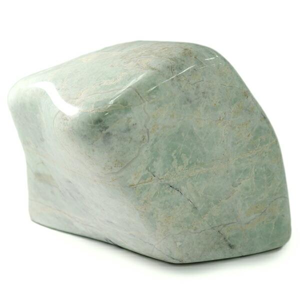 糸魚川翡翠 原石 国産 1695g 翡翠 誕生石 5月 天然石 パワーストーン