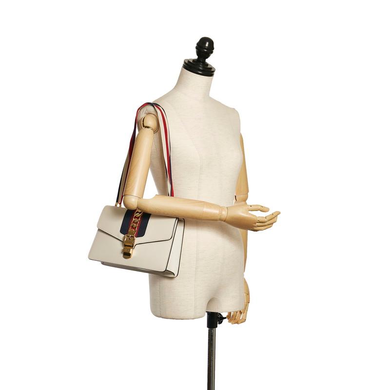 GUCCI（グッチ） シルヴィ スモール ショルダーバッグ 421882 ホワイト
