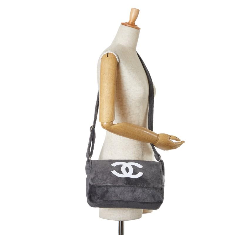 CHANEL（シャネル） ノベルティ ココマーク 斜め掛け ショルダーバッグ