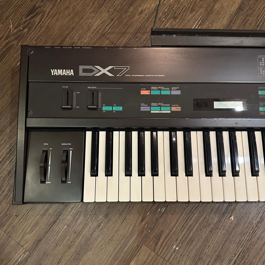 YAMAHA（ヤマハ） Yamaha DX7 Synthesizer Keyboard シンセサイザー