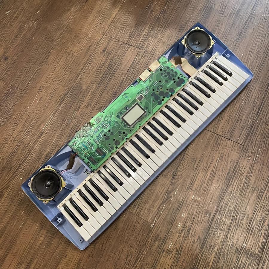 美品 CASIO LK-270 光ナビゲーション キーボード 電子ピアノ 美品