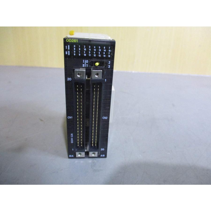新古 OMRON CJ1W-OD261 PLC OUTPUT UNIT 24VDC(EATR60709C044