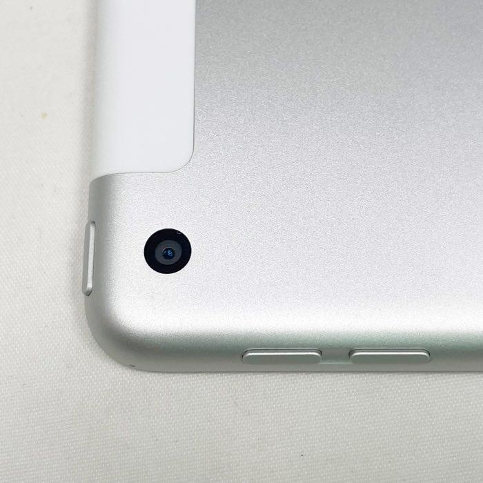 iPad（第8世代） Wi-Fi+Cellular 本体 SIMフリー 128GB 10.2インチ