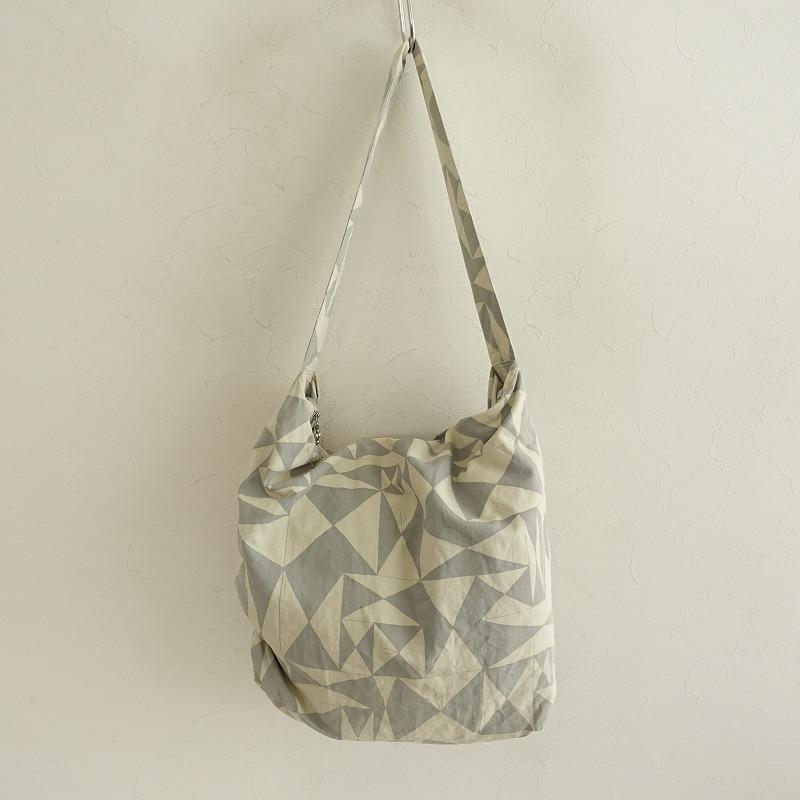 mina perhonen（ミナペルホネン） *perhonen puzzleショルダーバッグ大