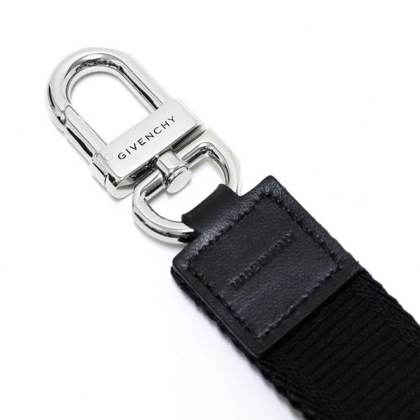 GIVENCHY（ジバンシィ） ロゴストラップ キーリング【BLACK/WHITE