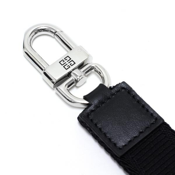 GIVENCHY（ジバンシィ） ロゴストラップ キーリング【BLACK/WHITE