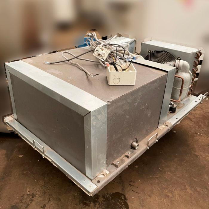 日立（HITACHI） 中古｜プレハブ冷蔵庫 0.75坪 ユニットRU-N10MFV 2020